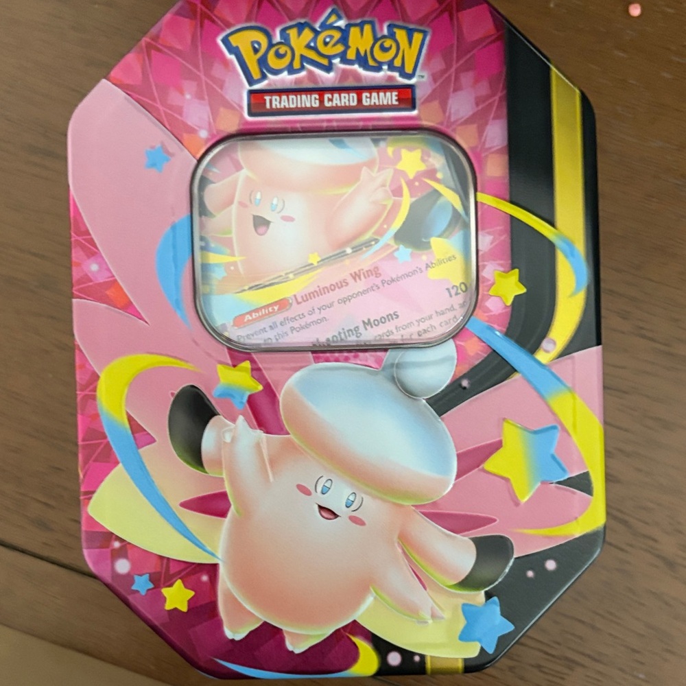 Clefable Tin 2026 - open